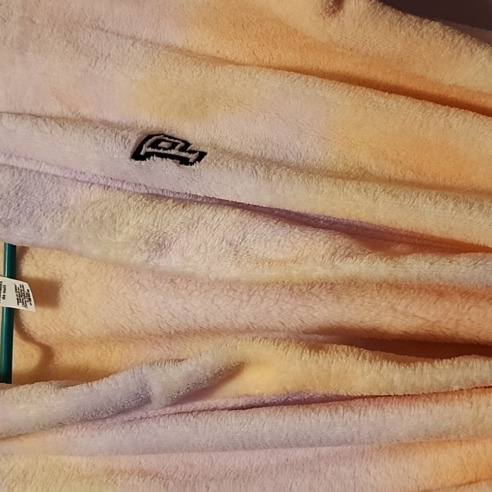 VICTORIA SECRET ROBE - Picture 2 of 4